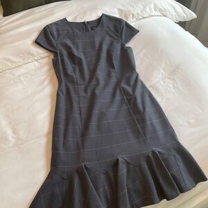 Banana republic fitted/ruffle dress